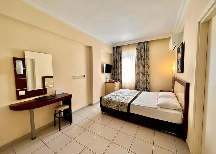 Blue Wave ホテル アランヤ