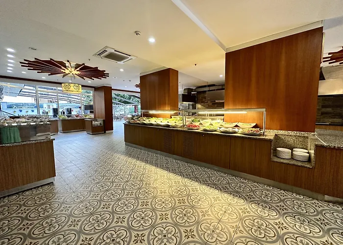 Blue Wave ホテル アランヤ