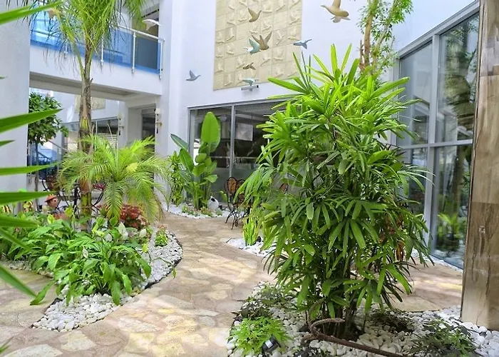 Blue Wave ホテル アランヤ