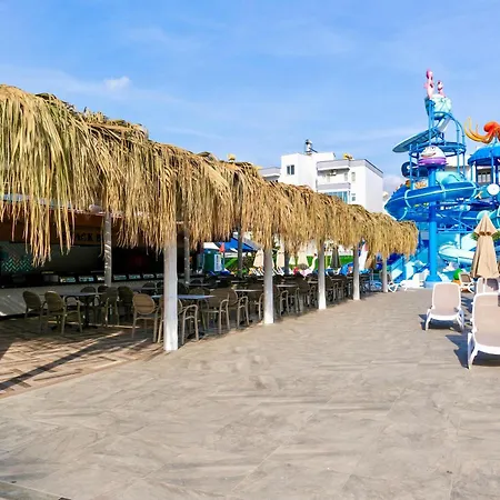 Blue Wave מלון אלאניה