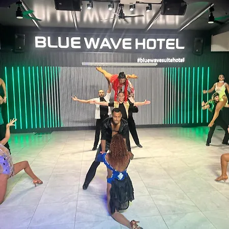 Blue Wave מלון אלאניה