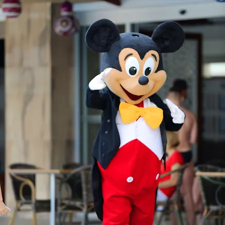 מלון Blue Wave אלאניה