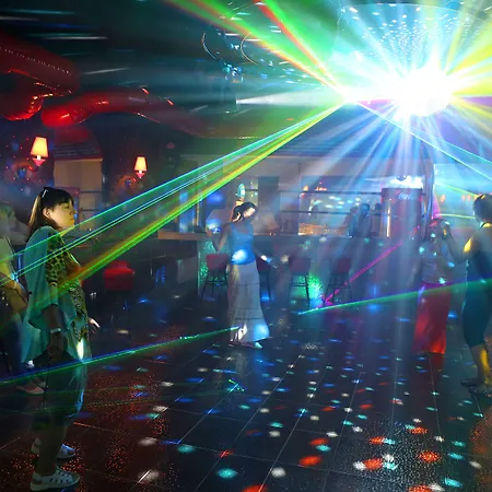 Blue Wave אלאניה