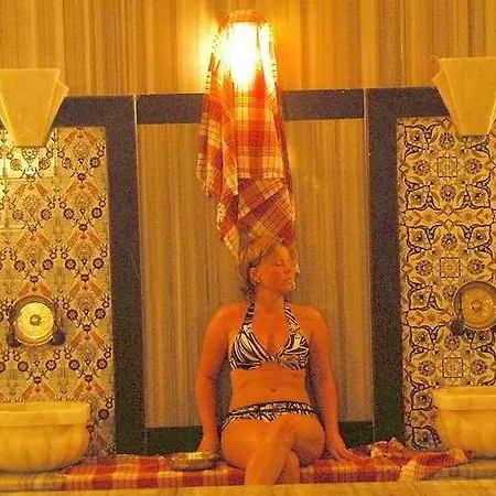 Blue Wave 4* אלאניה